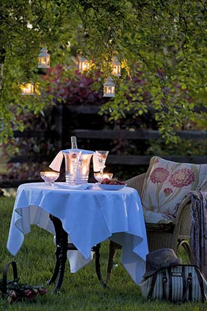 Drinagh Court Hotel of Wexford-dusk exterior champagne seating candles