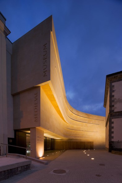 MedievalMuseumWaterford---Grayfriers_Gable-Nightshot__