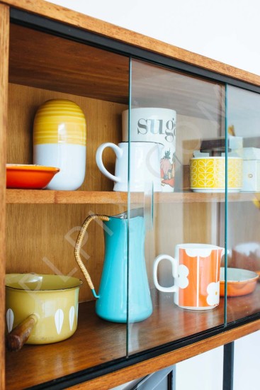 Kitchen extension with retro furniture