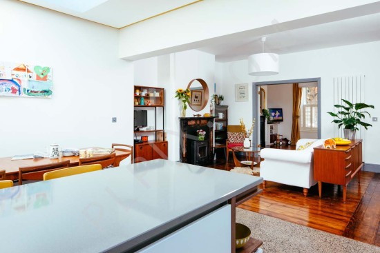 Kitchen extension with retro furniture