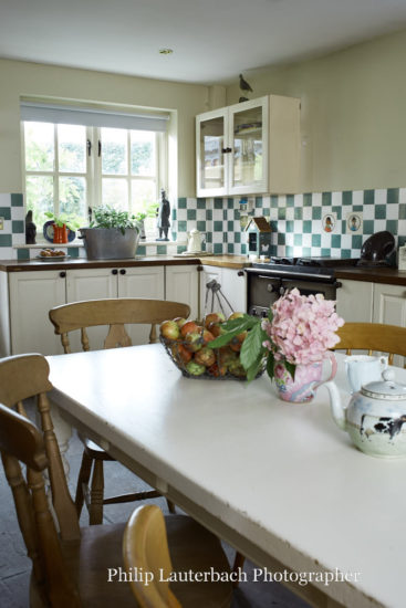 Kitchen table wall tiling storage cooker