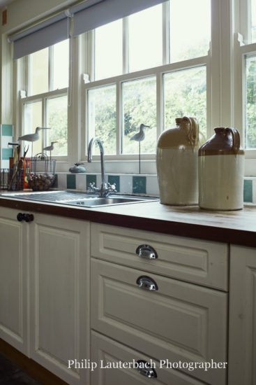 Kitchen sink area window storage